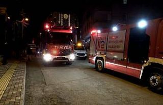 Meşaleli doğum günü kutlaması paniğe neden oldu