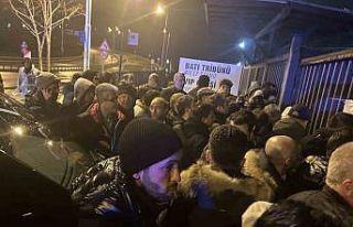 Milli futbolcu Yunus Mallı, Bursa’da kapıda kaldı