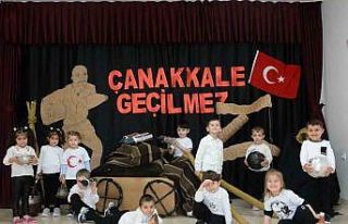Minik öğrencileri “Çanakkale Geçilmez” dedi