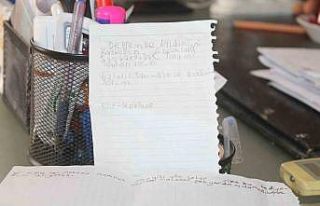 Minik yürekler depremzede çocuklar için kumbaralarını...