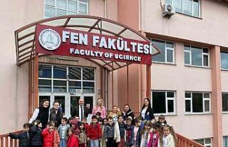 Minikler ZBEÜ Fen Fakültesi’ni gezdi