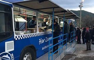 Mobil aşevi ile iftar sofrası vatandaşın ayağına...