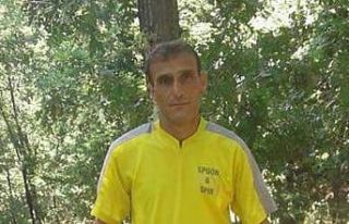 Motosiklet dönüş yapan otomobile çarptı: 1 ağır...