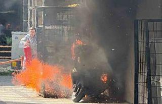 Motosiklet ve konteyner alev alev yandı