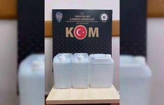 Motosikletin bagajından 15 litre kaçak alkol çıktı