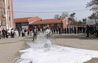 Muğla’da öğretmen ve öğrencilere yangın eğitimi...