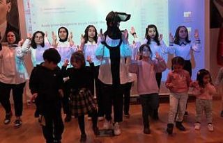 Muş’ta depremzede çocuklar için moral programı...