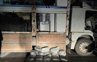 Nakliye yapılan kamyonun içindeki buzdolabından...