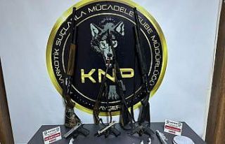 Narkotik polisi uyuşturucuya geçit vermiyor