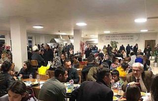 Niğde protokolü, yurtlarda kalan depremzedeler ile...