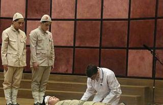 Öğrencilerden şehitler için oratoryo