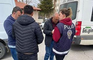 Okul önlerinde polis denetimi