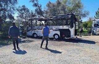 Okul servisi alev alev yandı