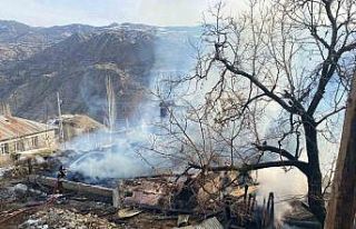 Oltu’da korkutan yangın