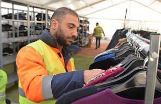 Oluşturdukları mağazacılık sistemi ile depremzedelerin...