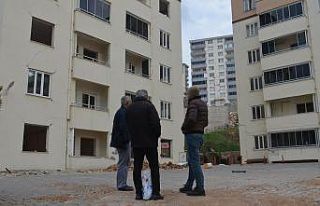 Önce ağır, sonra az hasarlı raporu verdiler: Site...