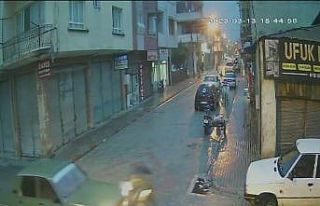 Önce çarptı, sonra öperek teselli etmeye çalıştı