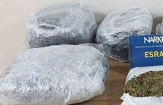 Ordu’da ’dur’ ihtarına uymayan araçta 22 kilo...