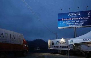 Ordu’da karayolu üzerinde iftar stantları kuruldu