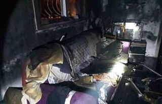 Osmaniye’de bir ev yanarak kullanılamaz hale geldi