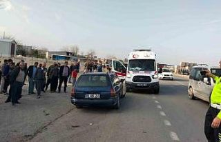 Osmaniye’de kamyonet otomobile çarptı