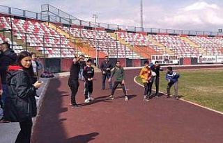 Özalplı öğrenci atletizmde il birincisi oldu