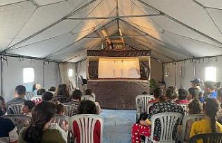 (Özel) Çadır kentin çocukları Karagöz ve Hacivat’la...