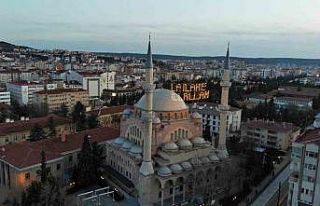 (ÖZEL) Kelime-i Tevhid’i ilmek ilmek 50 metre yükseğe...