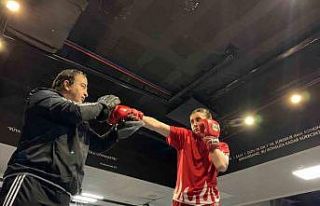 (ÖZEL) Kendi dağlarda kızı ringlerde Türk bayrağını...