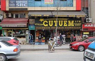 Park54’ü kendi özel otoparkına çevirdi