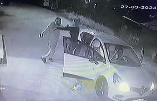 Pendik’te genç kadına sokak ortasında silahlı...