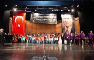 Piyanonun yıldızları depremzedeler için parladı