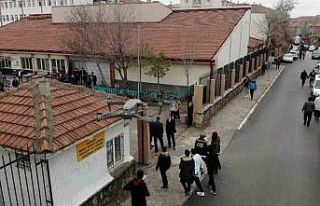 Polis, okul ve öğrencileri dron ile takip edip denetliyor