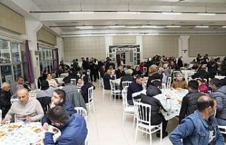 Ramazanın ilk gününde Burhaniye’de bin kişilik...