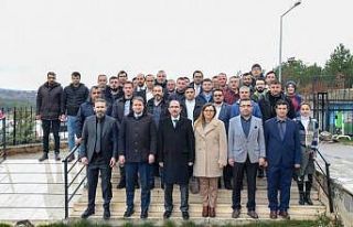 Rektör Beydemir deprem bölgesine giden gönüllü...