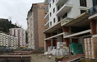 Rize’de bir inşaatın 5. katından düşen işçi...
