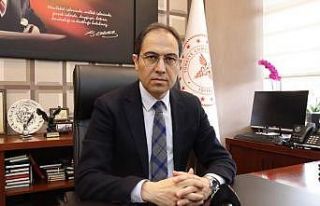 Sağlıkçılar deprem bölgelerinin yaralarını...