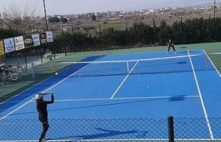 Salihli’de depremzedeler yararına tenis turnuvası...