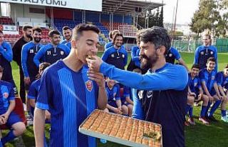 Şampiyon 14’lüklere ‘profesyonel’ motivasyon