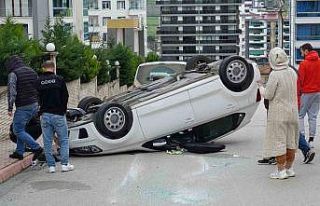Samsun’da otomobil takla attı: 2 yaralı