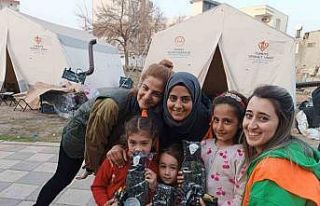 Şanlıurfa’da üretilen bez bebekler depremzede...