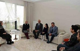 Şehit ailelerine anlamlı ziyaret