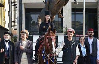 “Şehit Makbule Efe” isimli tiyatro gösterisi...