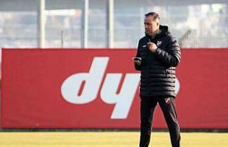 Selahaddin Dinçel: "Hücum futbolunu oyuncu...