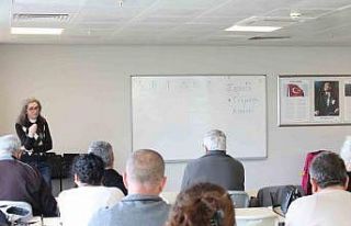 Selçuk Belediyesinin yabancı dil kurslarına yoğun...