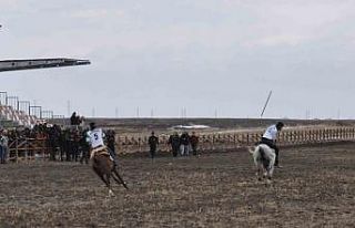 Selim’de ciritçiler depremzedeler için yarıştı