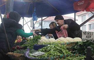 Semt pazarlarında Ramazan hareketliliği