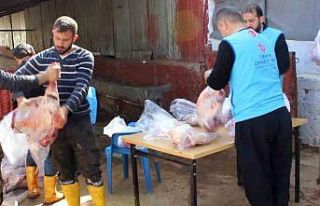 Siirt’te 185 depremzede aileye et dağıtıldı