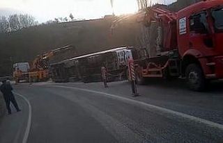 Siirt’te tır devrildi:1 yaralı