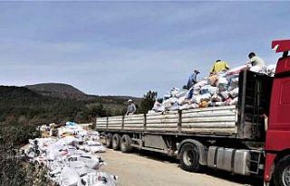 Simav’dan deprem bölgesine 26 ton yakacak odun...